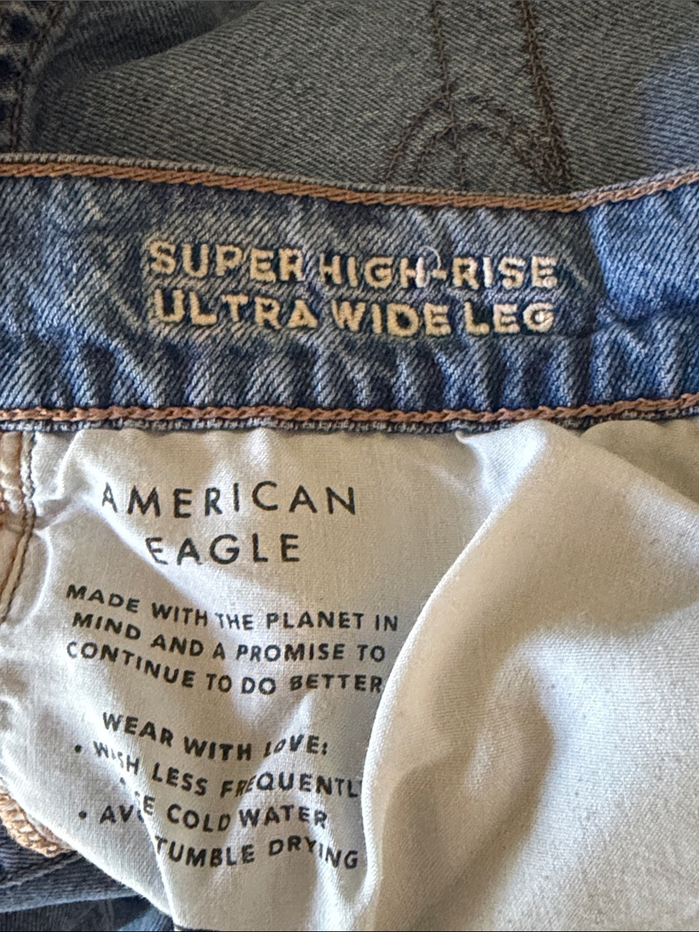 American Eagle Super High Rise Ultra Wide Leg - Picture 3 of 4